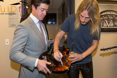 jpsignguitar